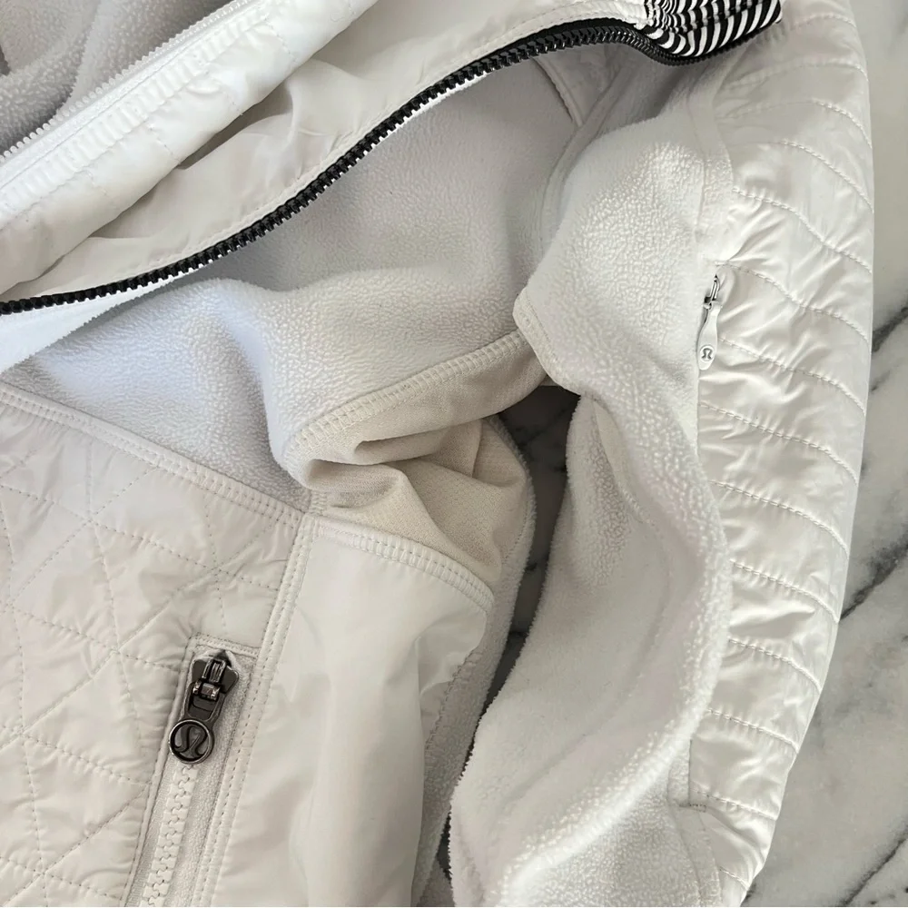 Lululemon Fleecy Keen Jacket II in Ghost White
